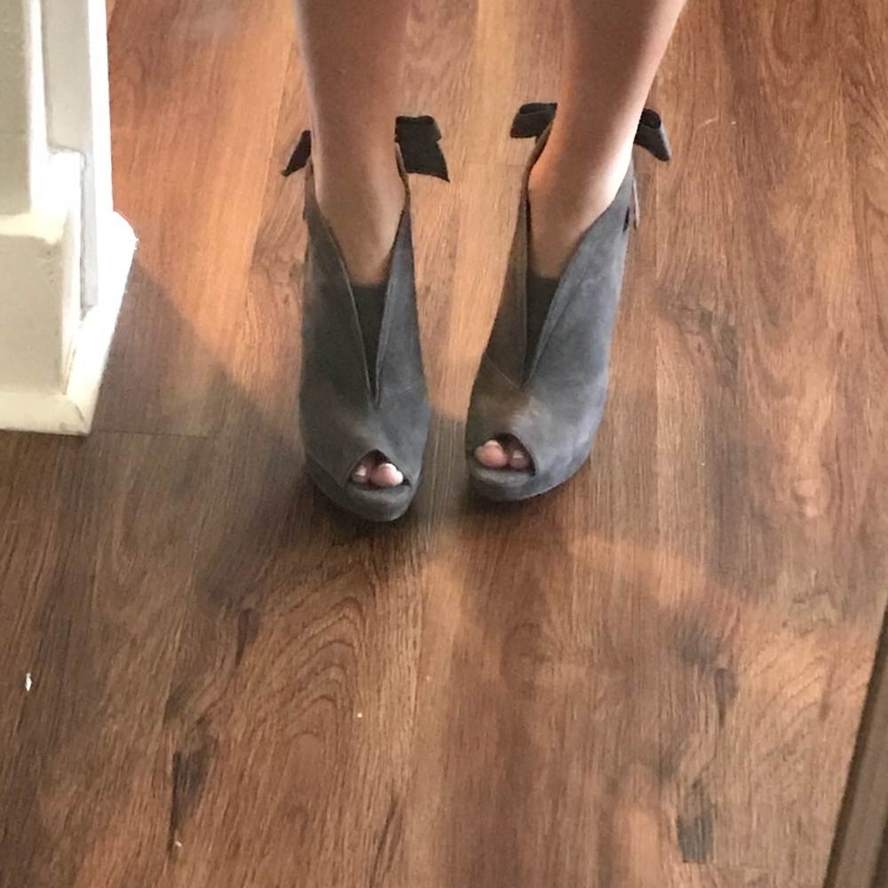 Vera wang platform Riley open toe pump - Picture 7 of 7